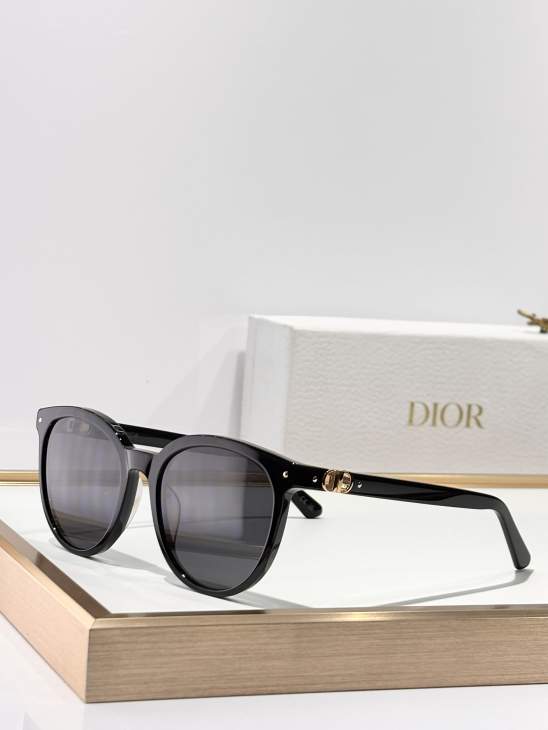 Picture of Dior Sunglasses _SKUfw75975547fw